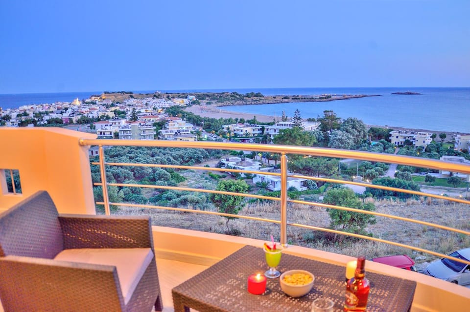 Balcony/Terrace, City view, Landmark view, Sea view