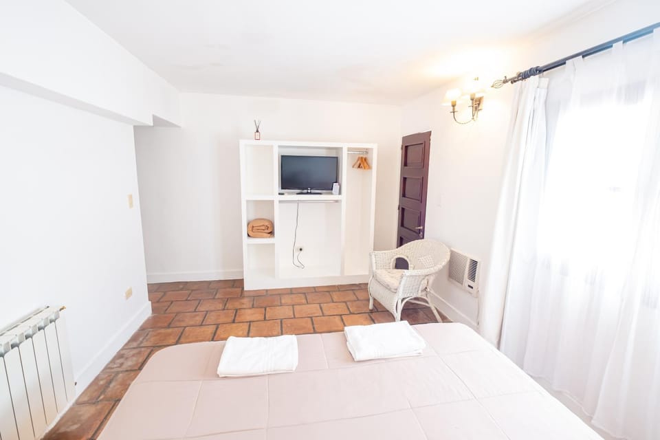 TV and multimedia, Photo of the whole room