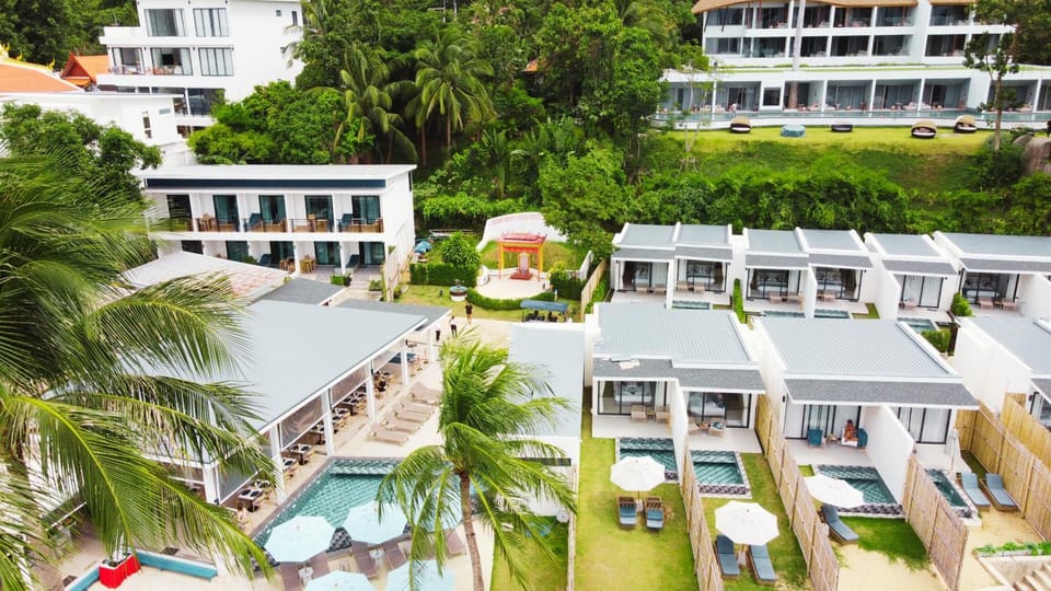 Property building, Restaurant/places to eat