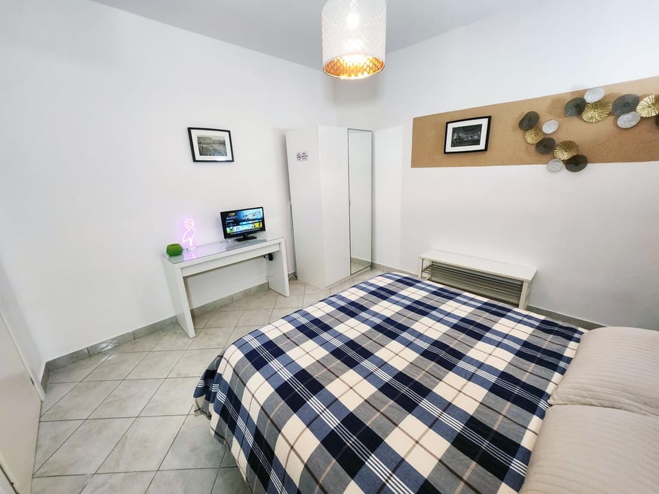 TV and multimedia, Bedroom, wardrobe