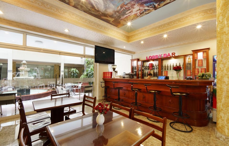 Lounge or bar
