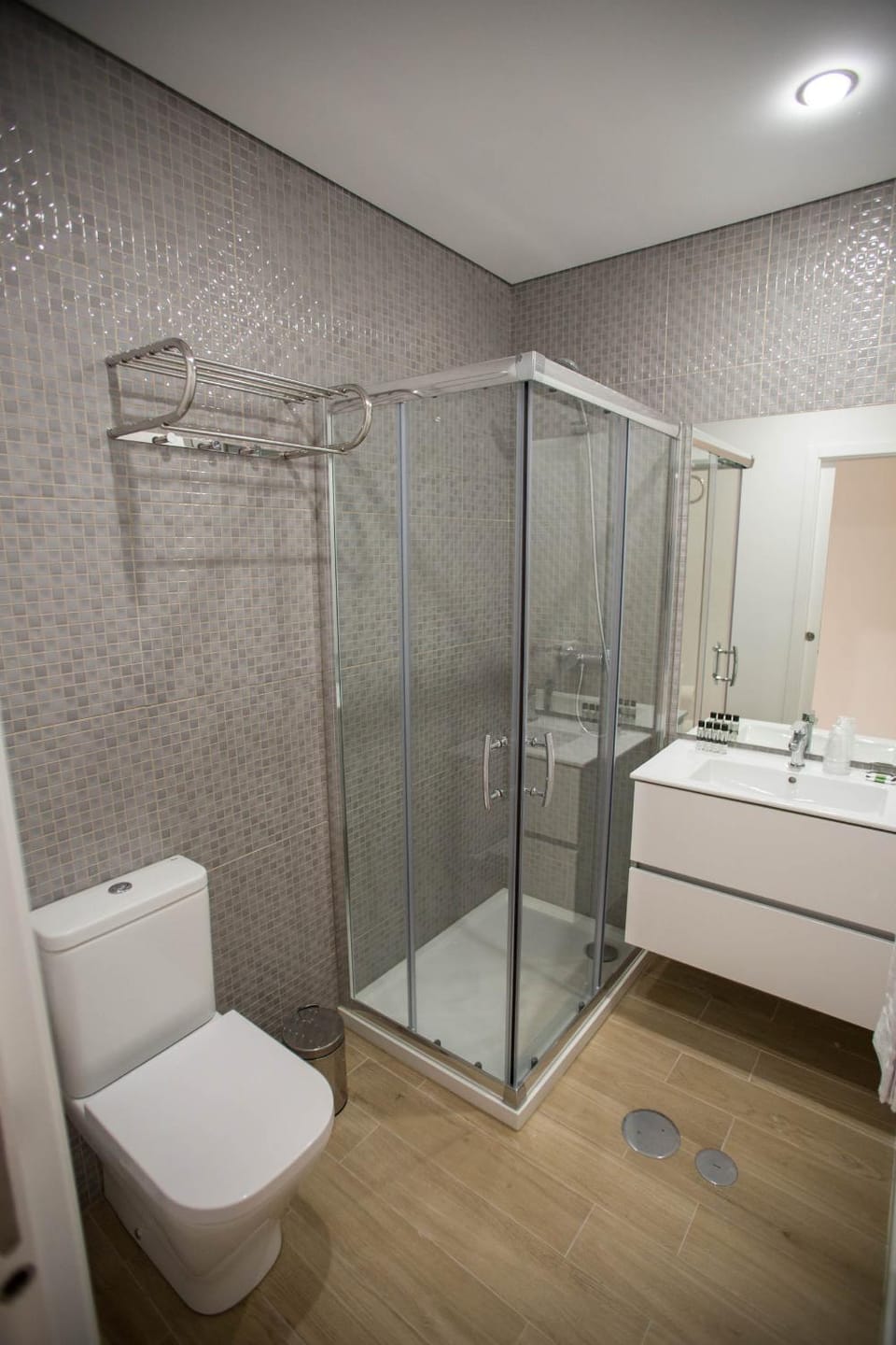 Shower, Toilet, Bathroom
