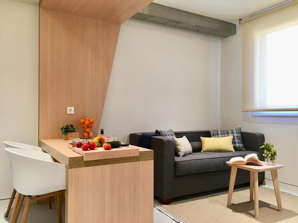 Living room, Dining area