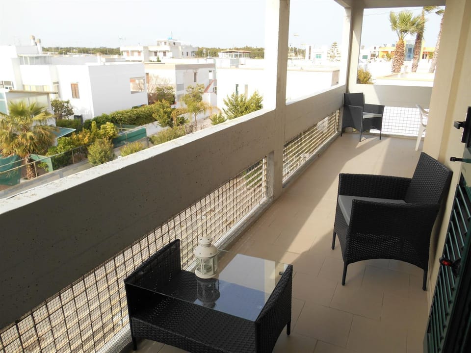 Patio, Day, View (from property/room), Balcony/Terrace