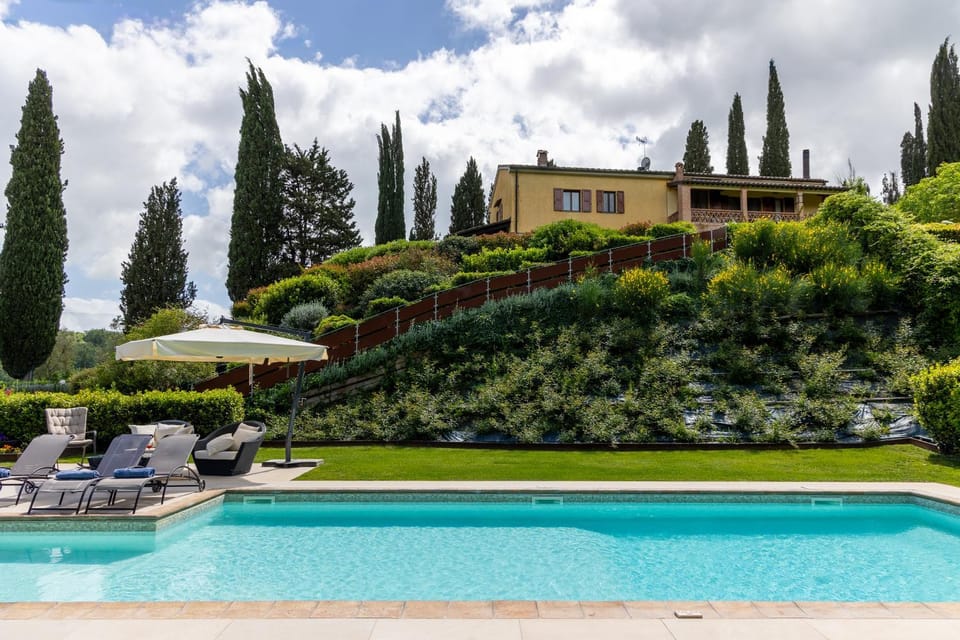 Property building, Day, Garden, Garden view, Pool view, Swimming pool, sunbed