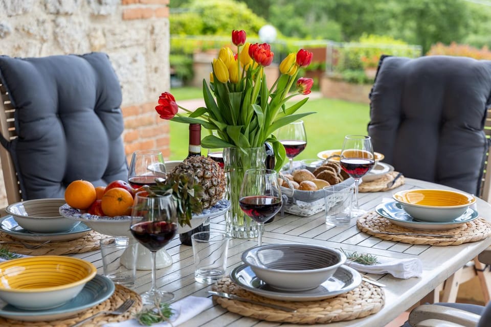Patio, Dining area