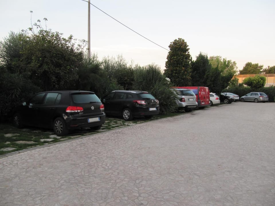 Property building, Natural landscape, Other, On site