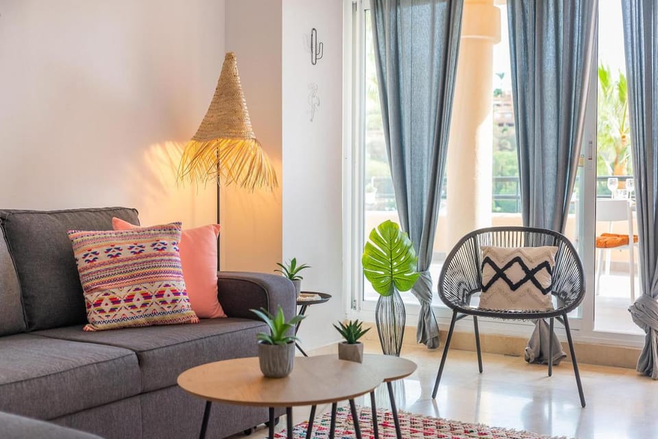 Communal lounge/ TV room, Living room, Decorative detail, Seating area