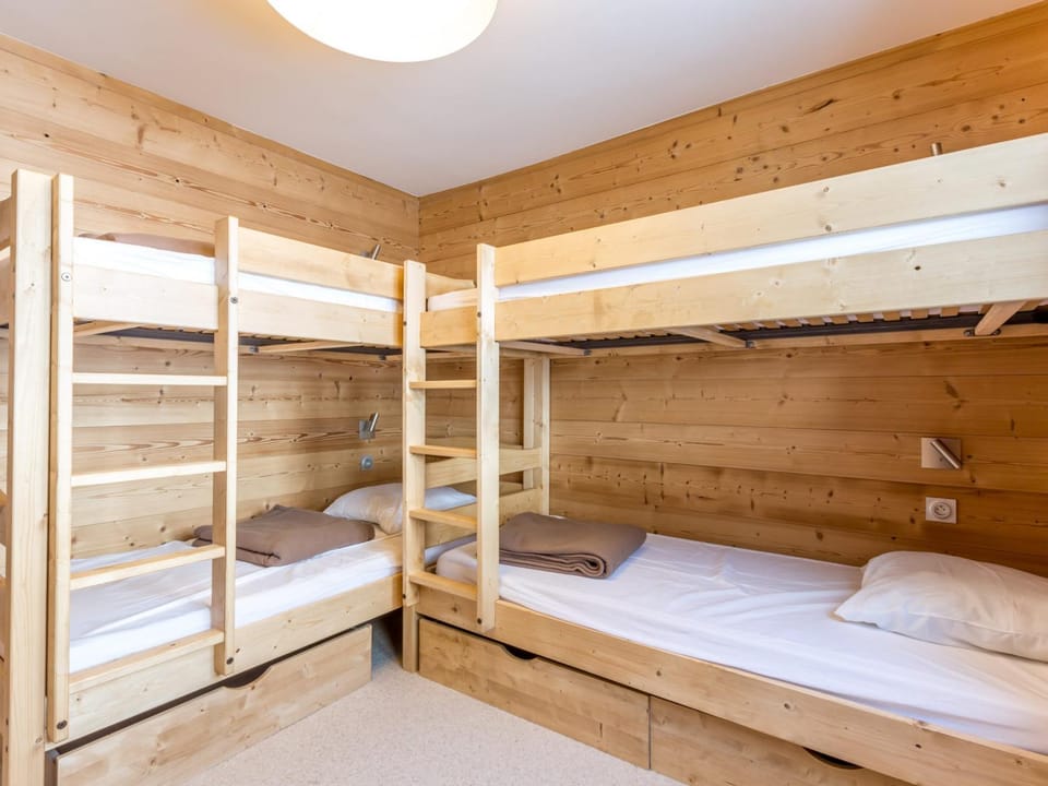 Appartement spacieux 4 pièces proche pistes avec WIFI - FR-1-304-205 Apartment in Manigod