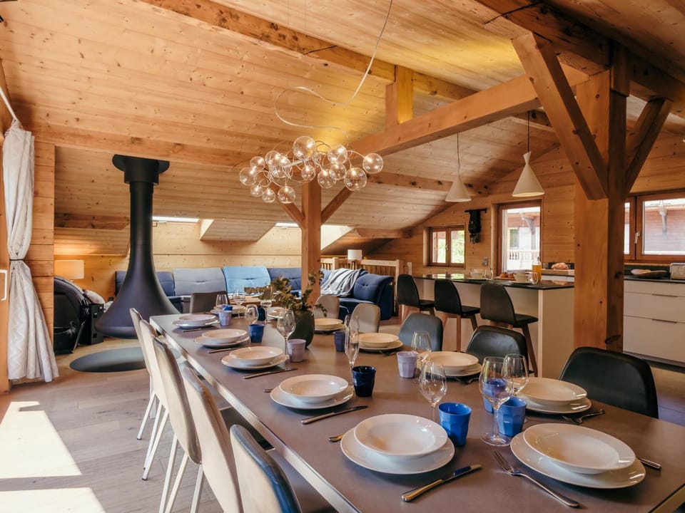Chalet 4★, 15 pers, La Clusaz, sauna, centre village, 7 chambres - FR-1-304-177 Chalet in La Clusaz