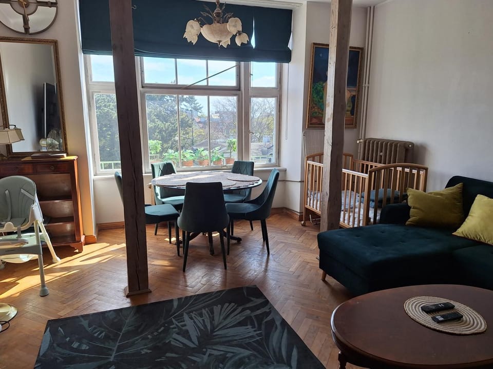 Communal lounge/ TV room, Living room