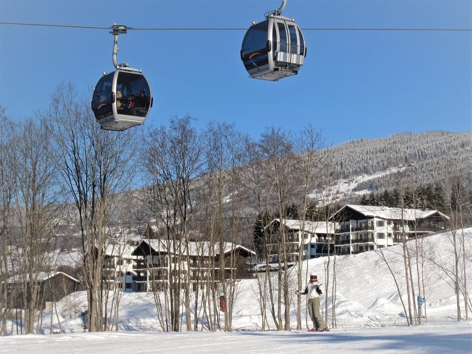 Property building, Skiing