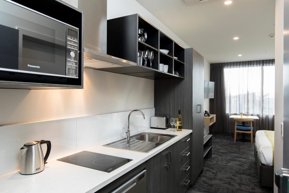 Kitchen or kitchenette, Living room