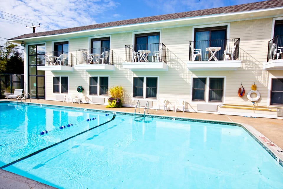 Balcony/Terrace, Swimming pool