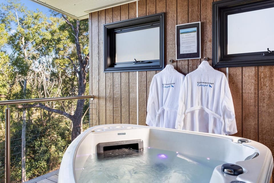 Tranquillity at Ravensbourne Escape Chalet in Ravensbourne