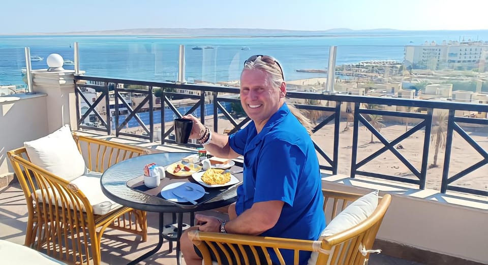 People, Balcony/Terrace, Sea view