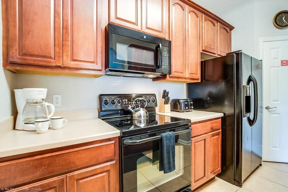 Spacious Vista Cay Condo, near Resort Pool House in Highlands Reserve