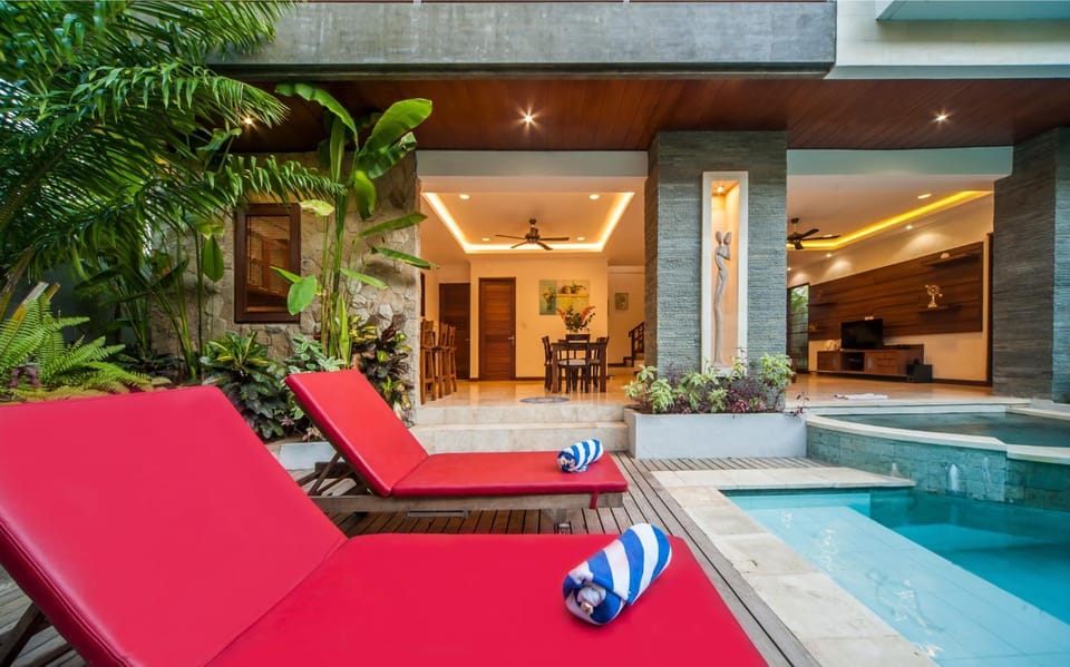 Pool view, Swimming pool