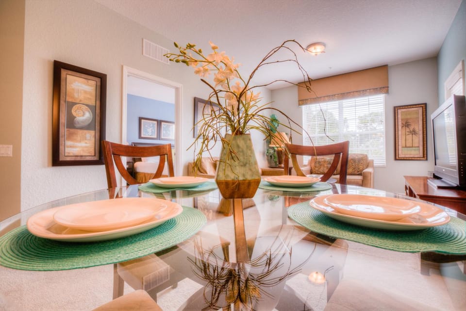 Vista Cay Condo w FREE Resort Access, near Disney Apartment in Orlando