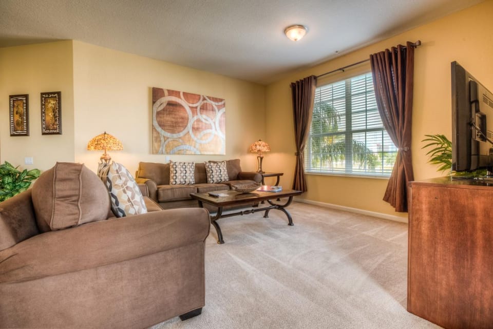 Luxurious Condo wPrivate Balcony AMAZING View Apartment in Orlando