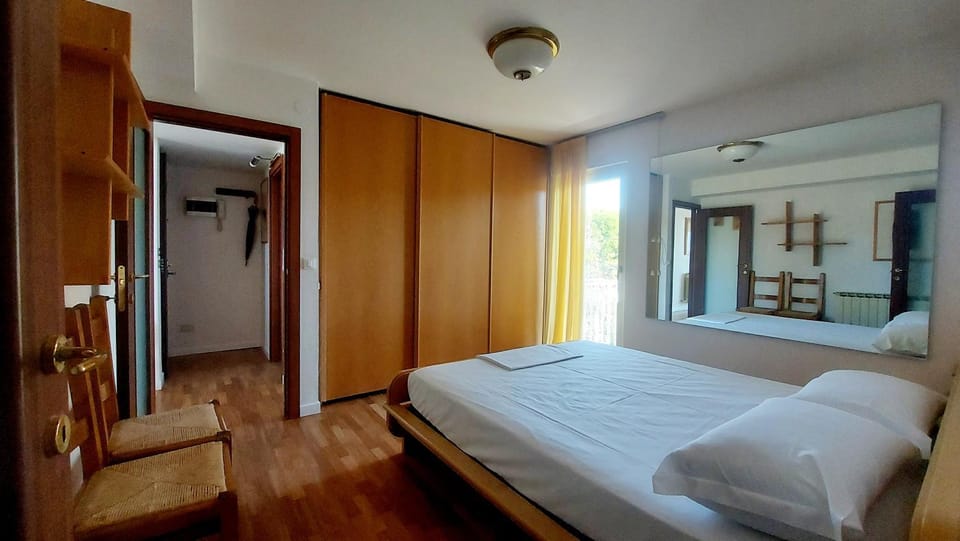 PANORAMIC apartment Apartment in Bardolino
