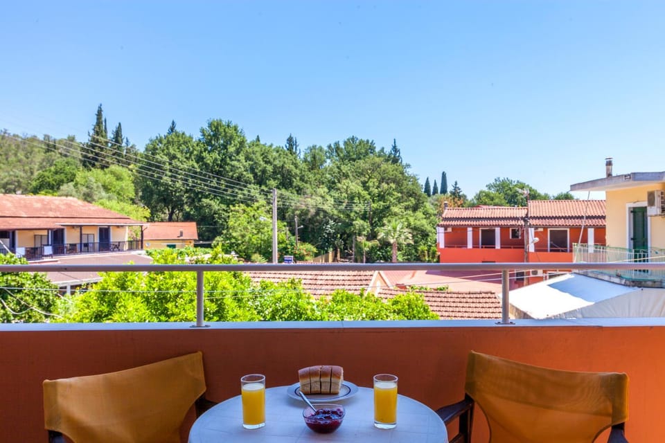 View (from property/room), Balcony/Terrace, Quiet street view