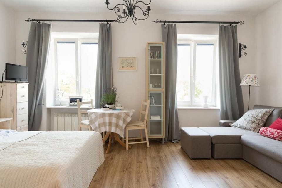 Seating area, Bedroom