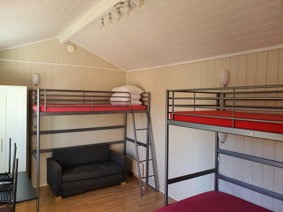 bunk bed