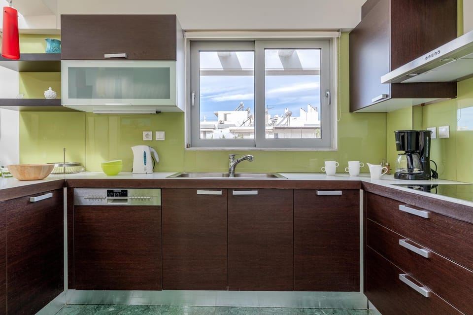 Coffee/tea facilities, Kitchen or kitchenette, dishwasher