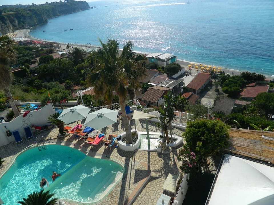 Natural landscape, Bird's eye view, Pool view, Sea view, Swimming pool, sunbed