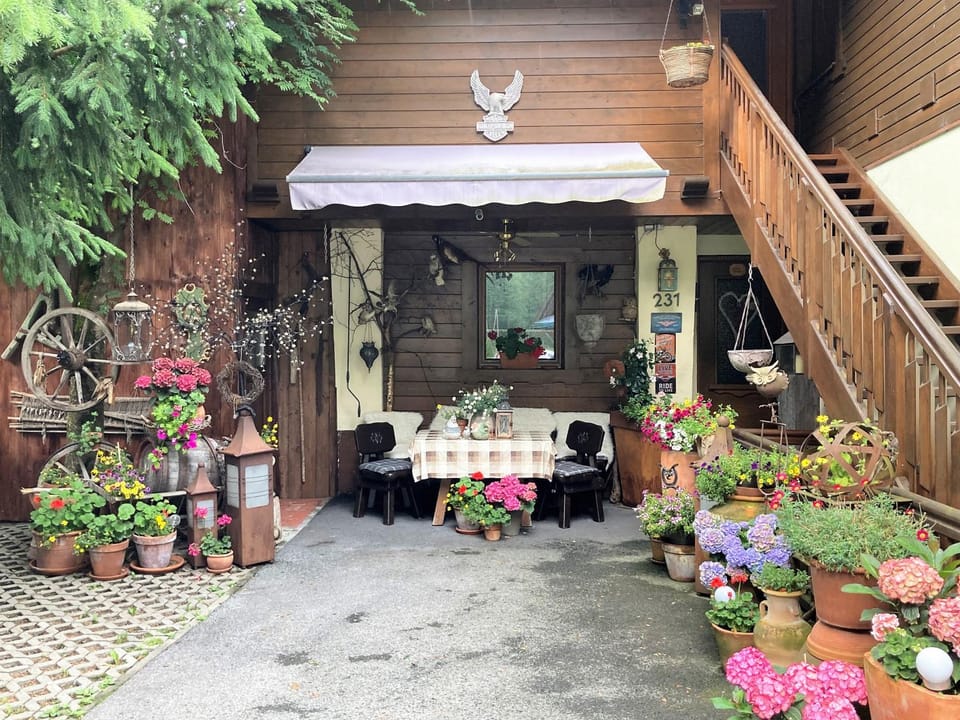 Property building, Facade/entrance