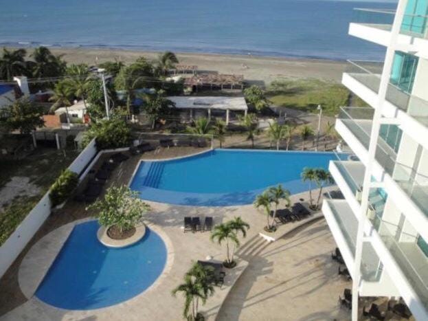 Property building, Bird's eye view, Pool view, Sea view, Swimming pool