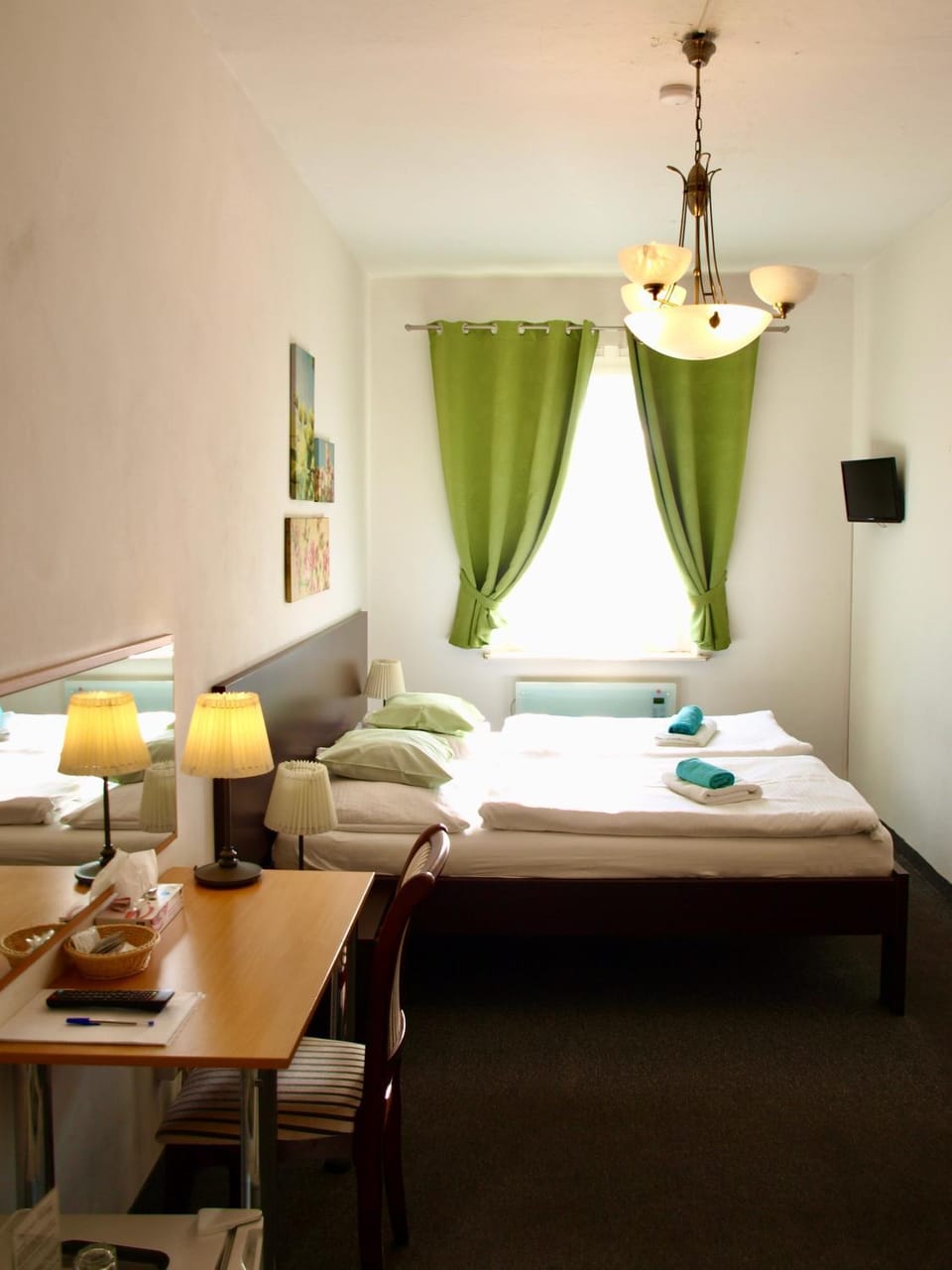 Photo of the whole room