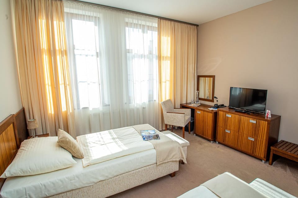 TV and multimedia, Photo of the whole room
