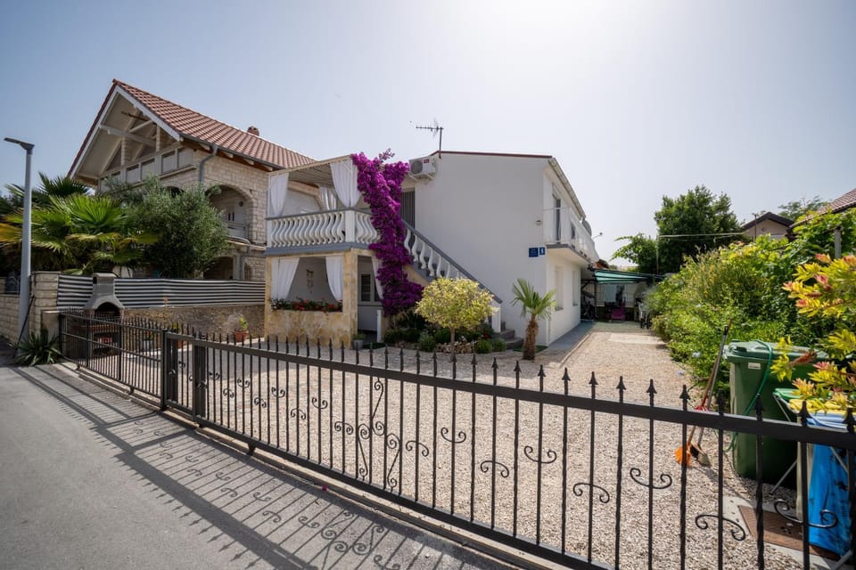 Apartman Mira Apartment in Zadar County