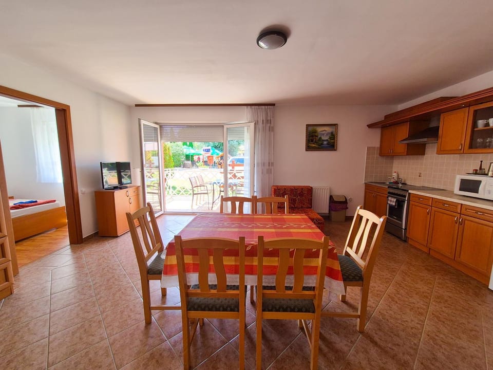Ildiko Apartmanhaz Apartment hotel in Siófok