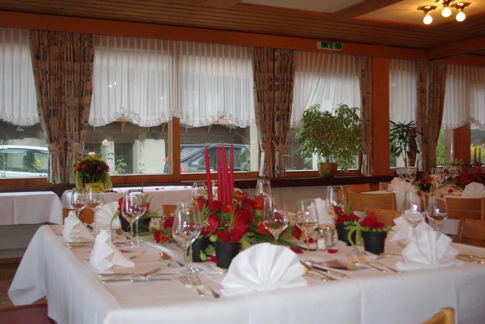 Restaurant/places to eat