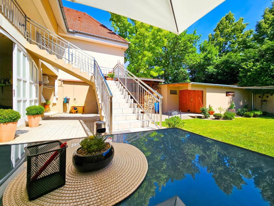 Garden, Garden view