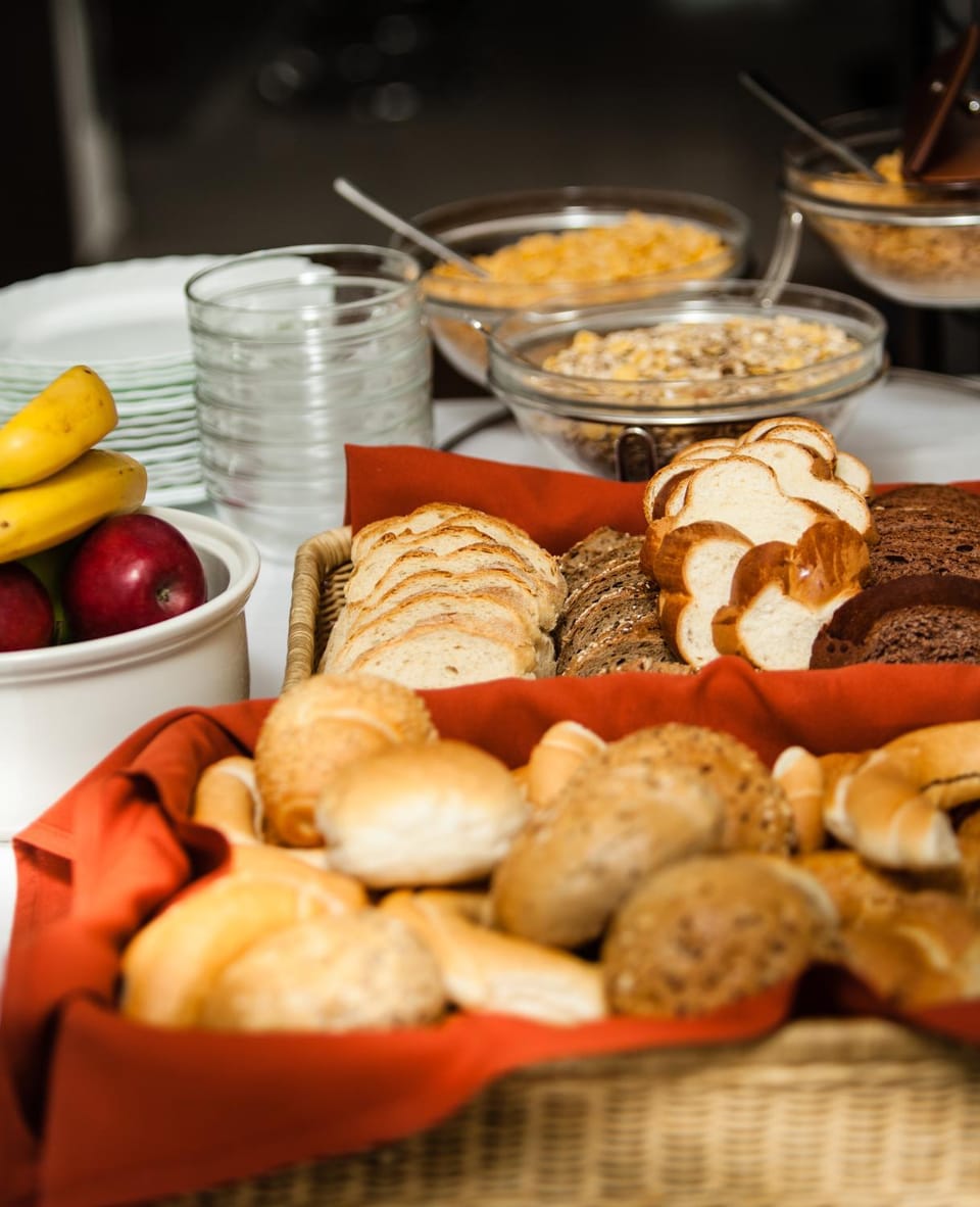 Breakfast, Buffet breakfast, American breakfast