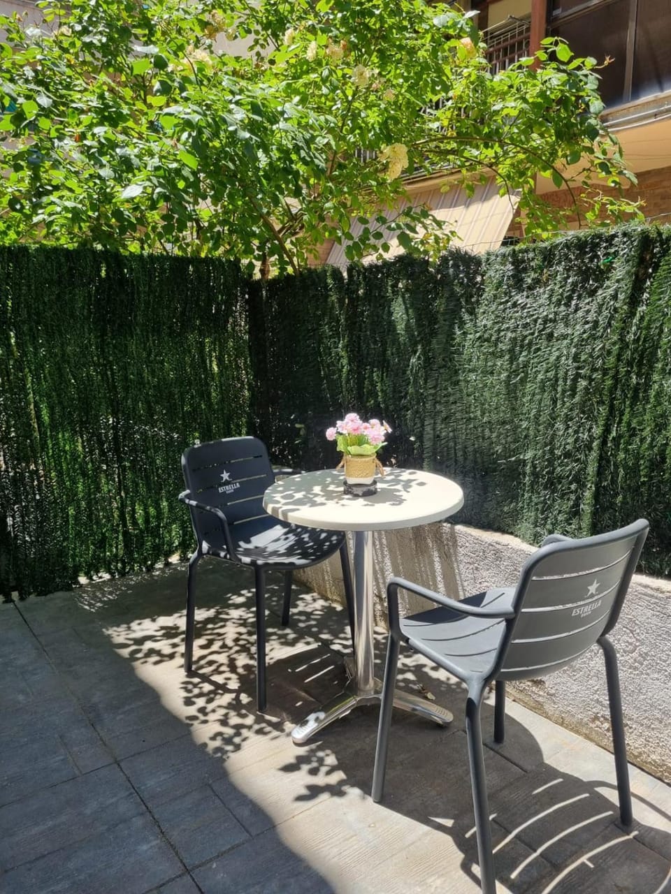 Hostal Porto Mar Bed and Breakfast in Salou