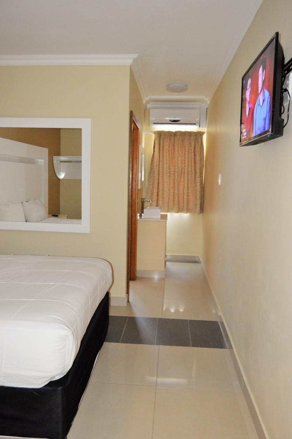 TV and multimedia, Photo of the whole room