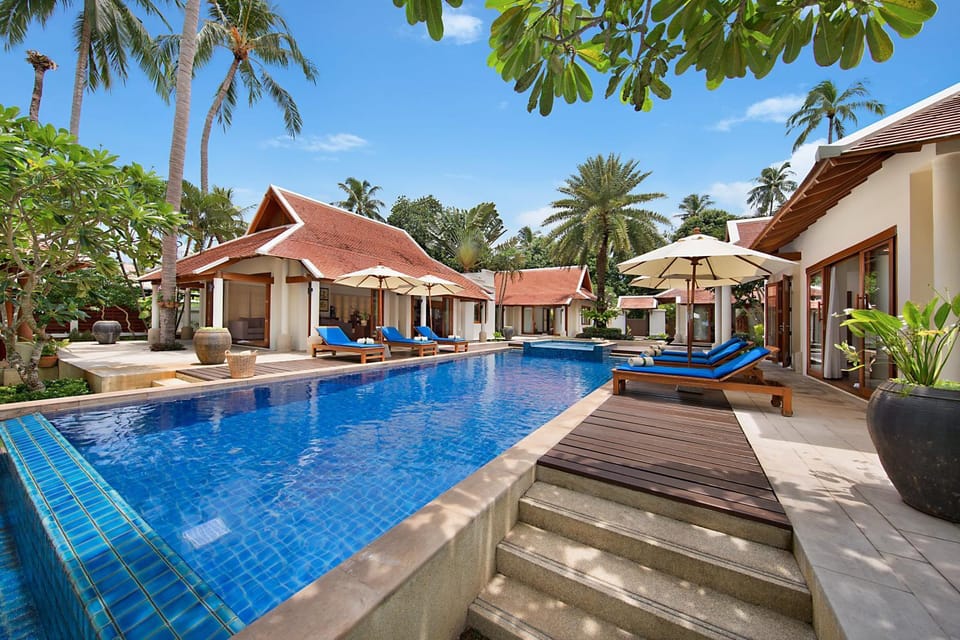 Property building, Day, Garden view, Pool view, Swimming pool, sunbed