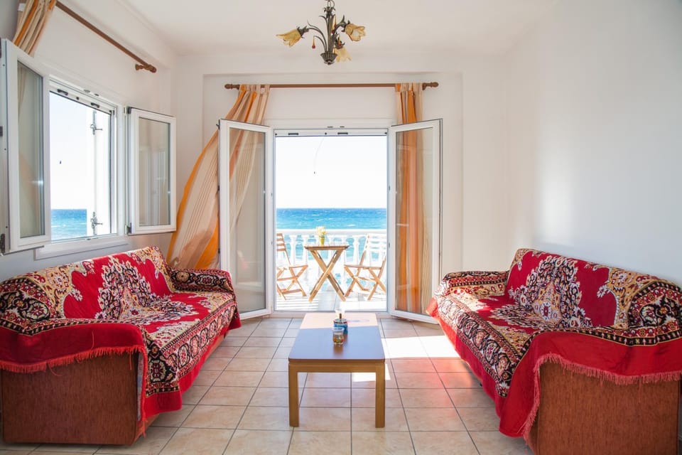 Living room, Sea view