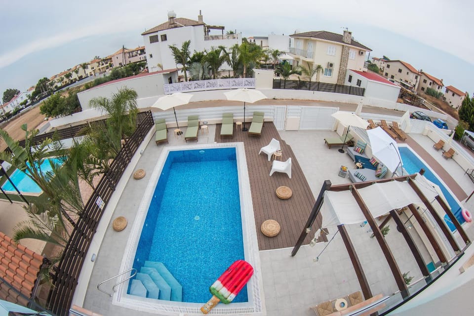 Pool view, Swimming pool