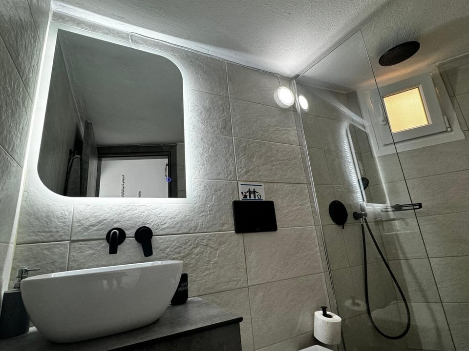Eris Studios Apartment in Milos