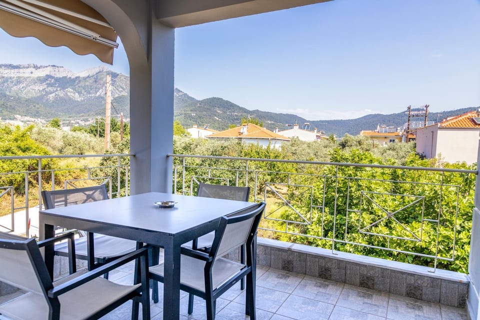 Patio, Balcony/Terrace, Mountain view