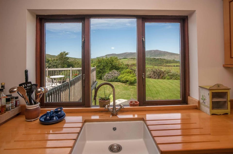 Day, Natural landscape, View (from property/room), Mountain view