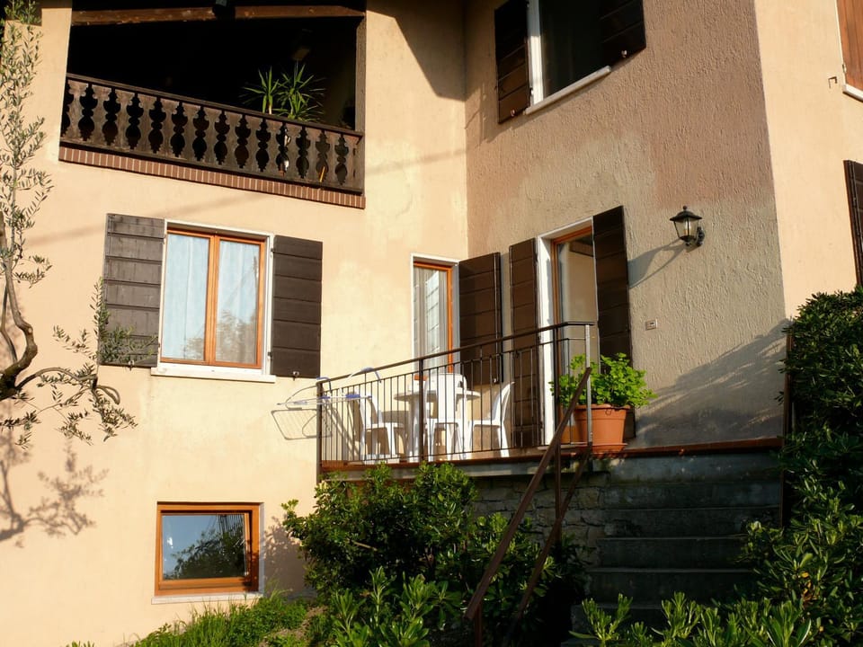 Property building, Balcony/Terrace
