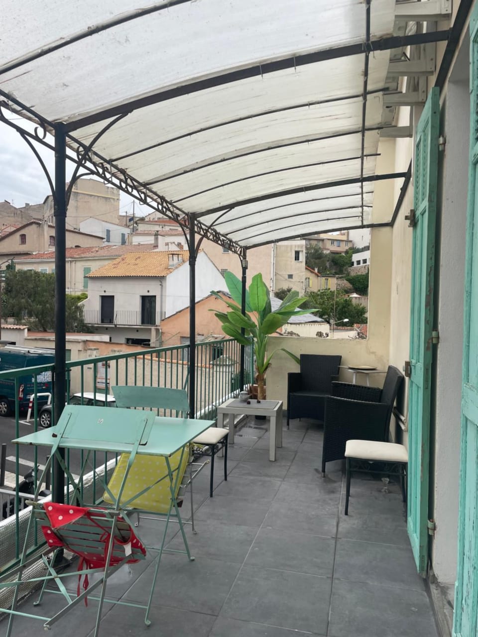 Stud terras Ville Corniche 2 pers stat gratuit rue Modif suivt possib et accord exclusif Apartment in Marseille