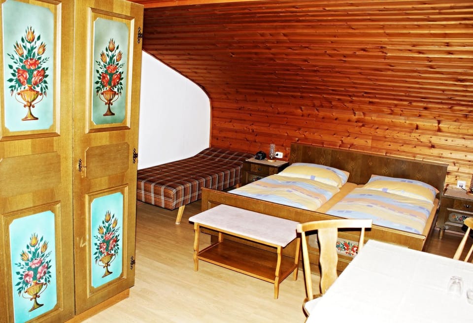 Bed, Photo of the whole room